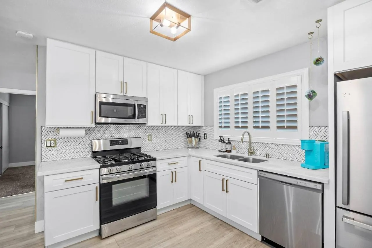 4Bdrm 2 Bath Pool Close To Strip Conventions Las Vegas 0*,  Verenigde Staten